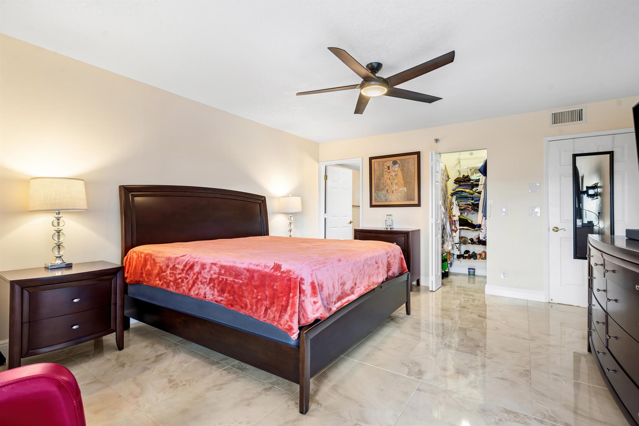 HUNTINGTON LAKES SEC FIVE - Residential