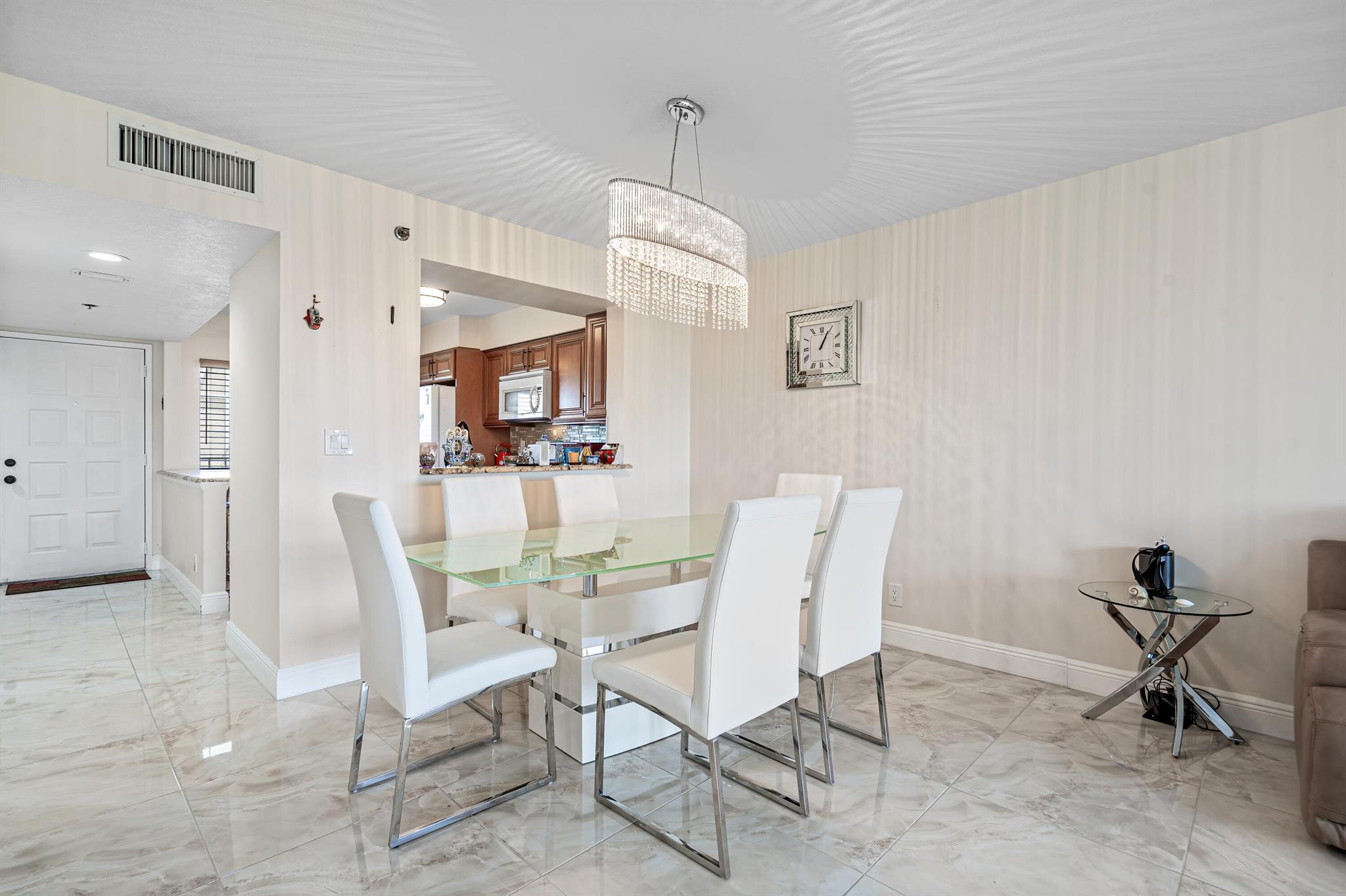 HUNTINGTON LAKES SEC FIVE - Residential