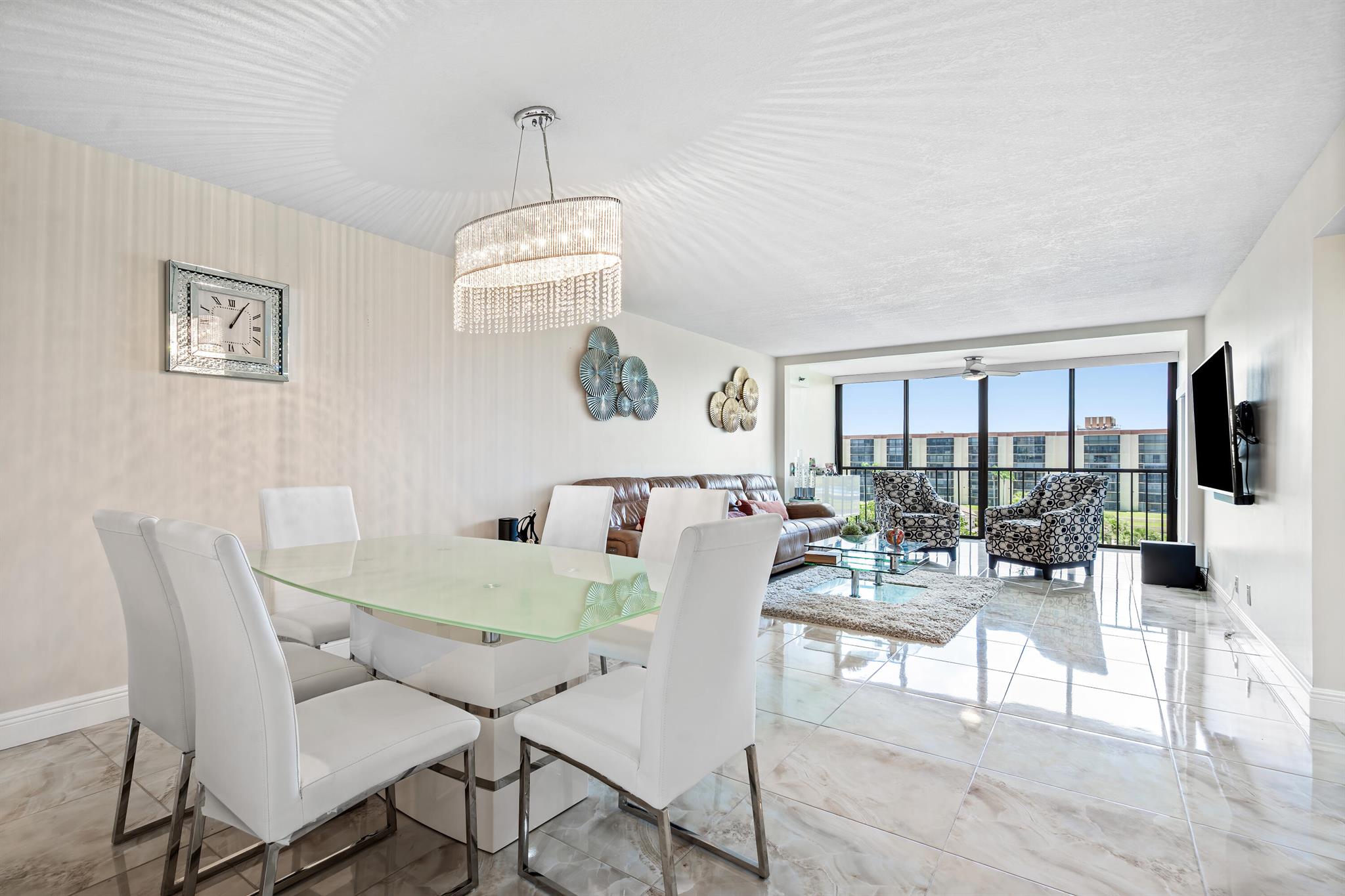 HUNTINGTON LAKES SEC FIVE - Residential