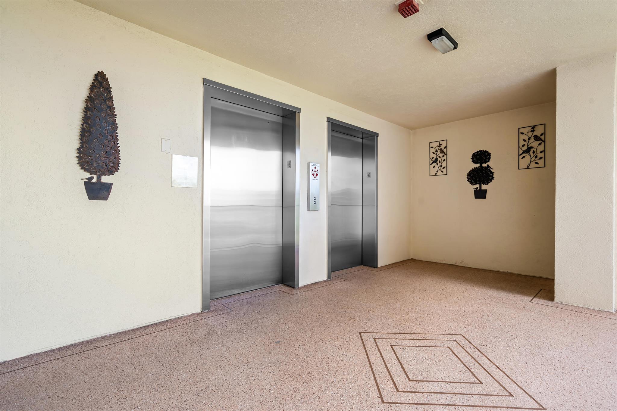 HUNTINGTON LAKES SEC FIVE - Residential