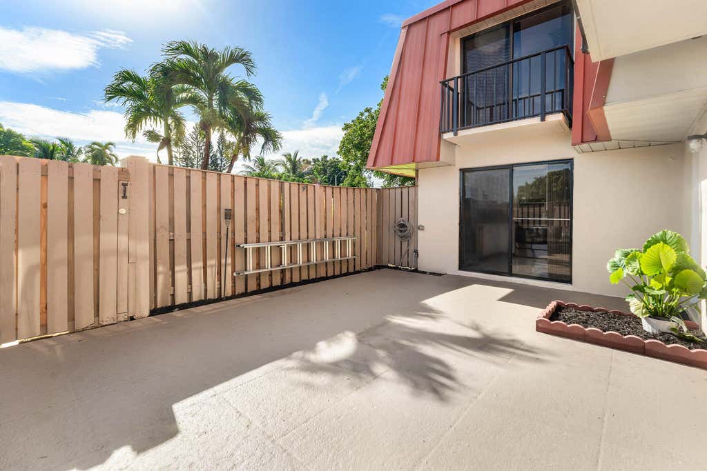 Photo of 3310 MERIDIAN Way S #A, Palm Beach Gardens, FL 33410 (MLS # B26060928)