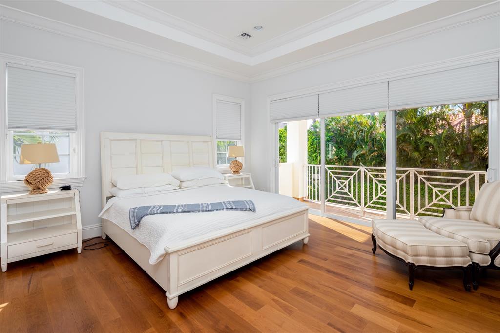 ROYAL PALM YACHT & COUNTRY CLUB - Residential