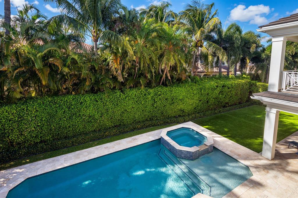 ROYAL PALM YACHT & COUNTRY CLUB - Residential