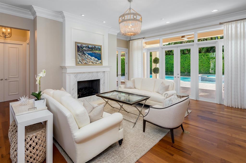 ROYAL PALM YACHT & COUNTRY CLUB - Residential