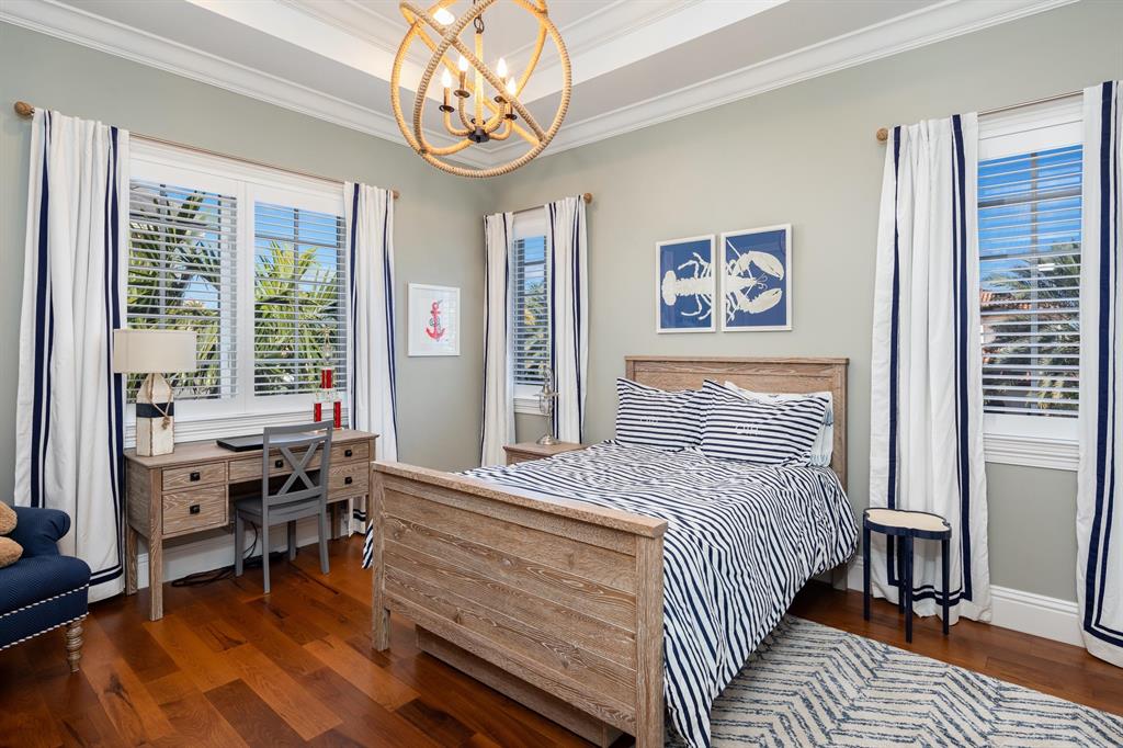 ROYAL PALM YACHT & COUNTRY CLUB - Residential