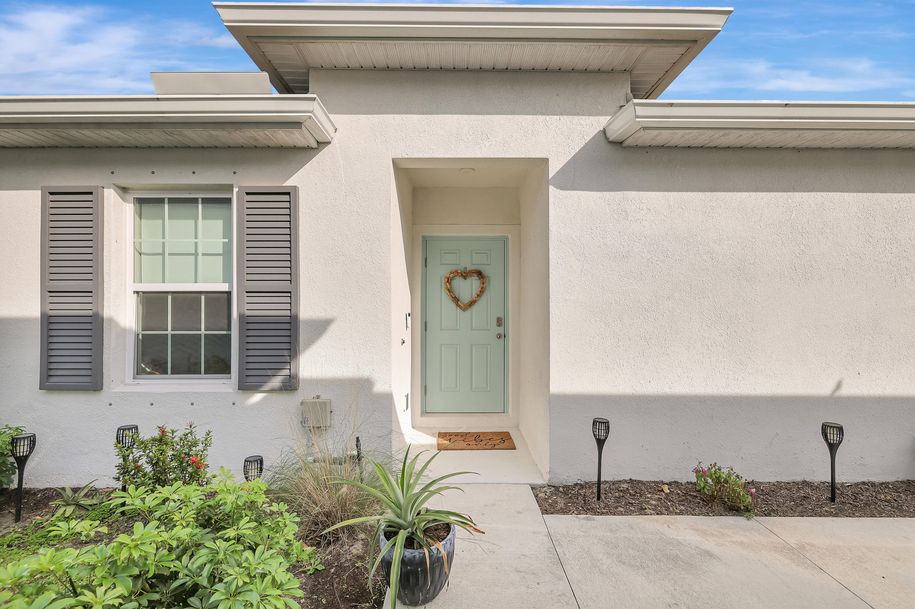 848 PERSIMMON Place