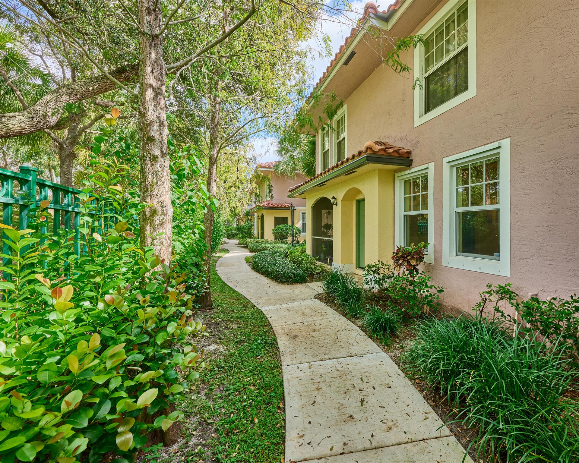 CYPRESS POINTE AT CORAL S - Residential