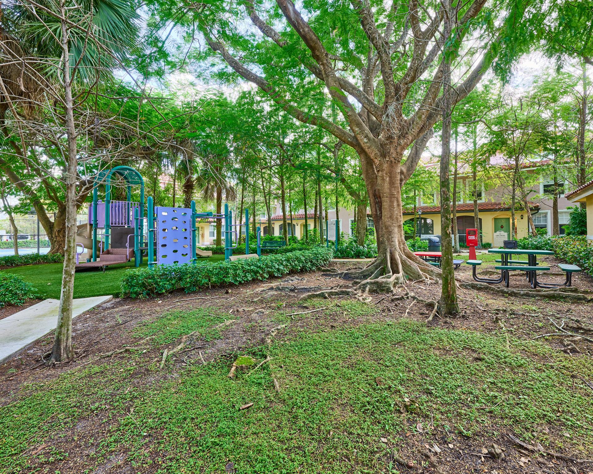 CYPRESS POINTE AT CORAL S - Residential