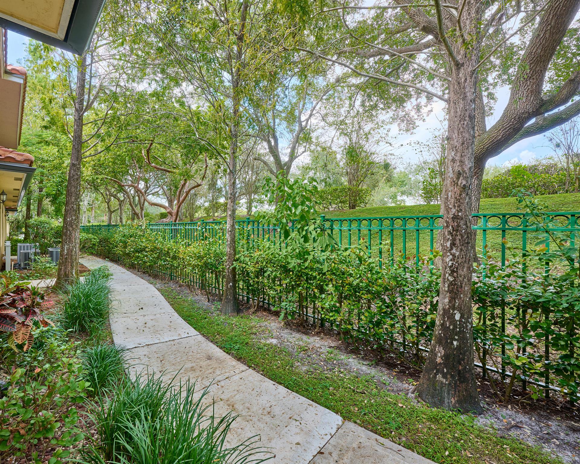 CYPRESS POINTE AT CORAL S - Residential