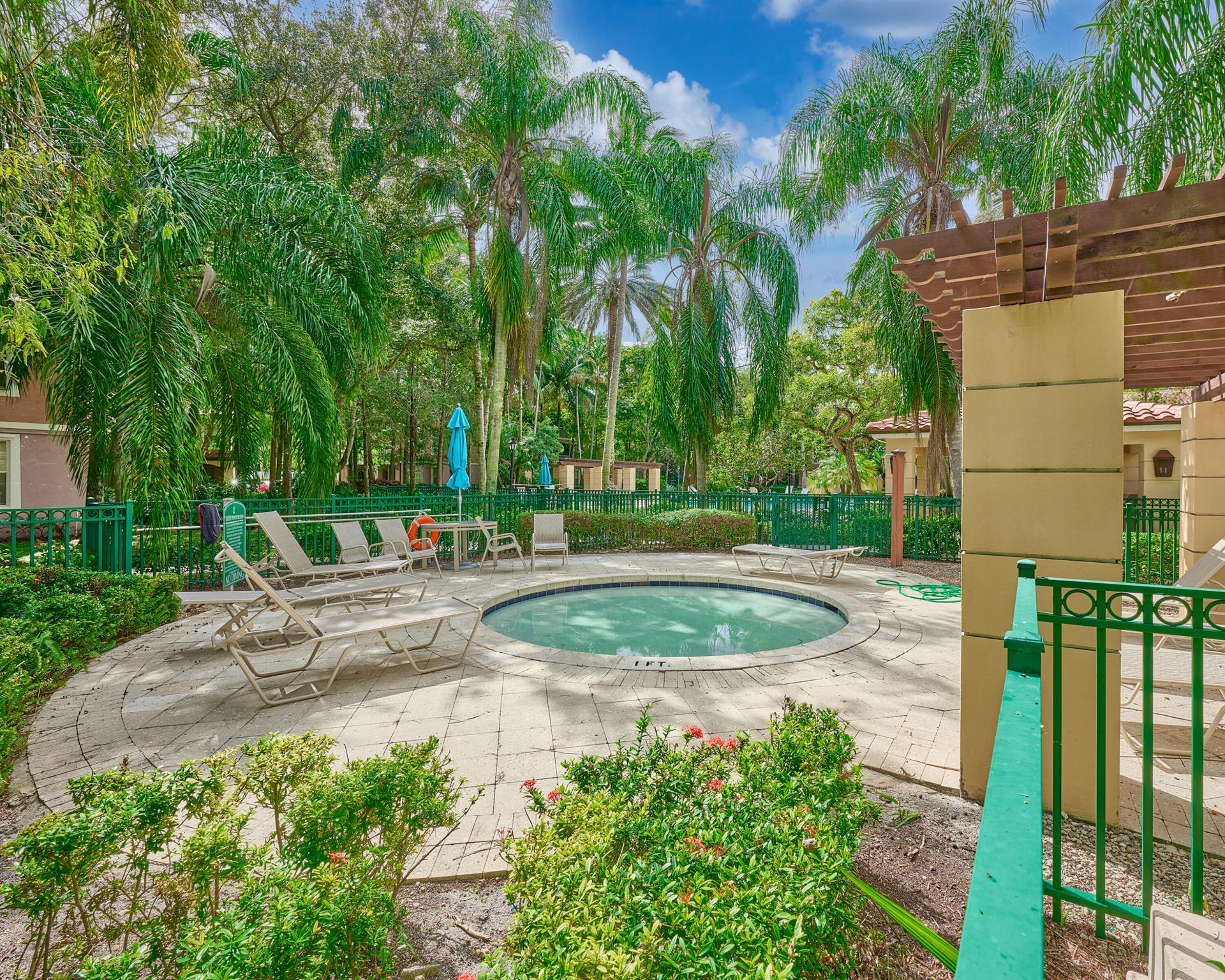 CYPRESS POINTE AT CORAL S - Residential