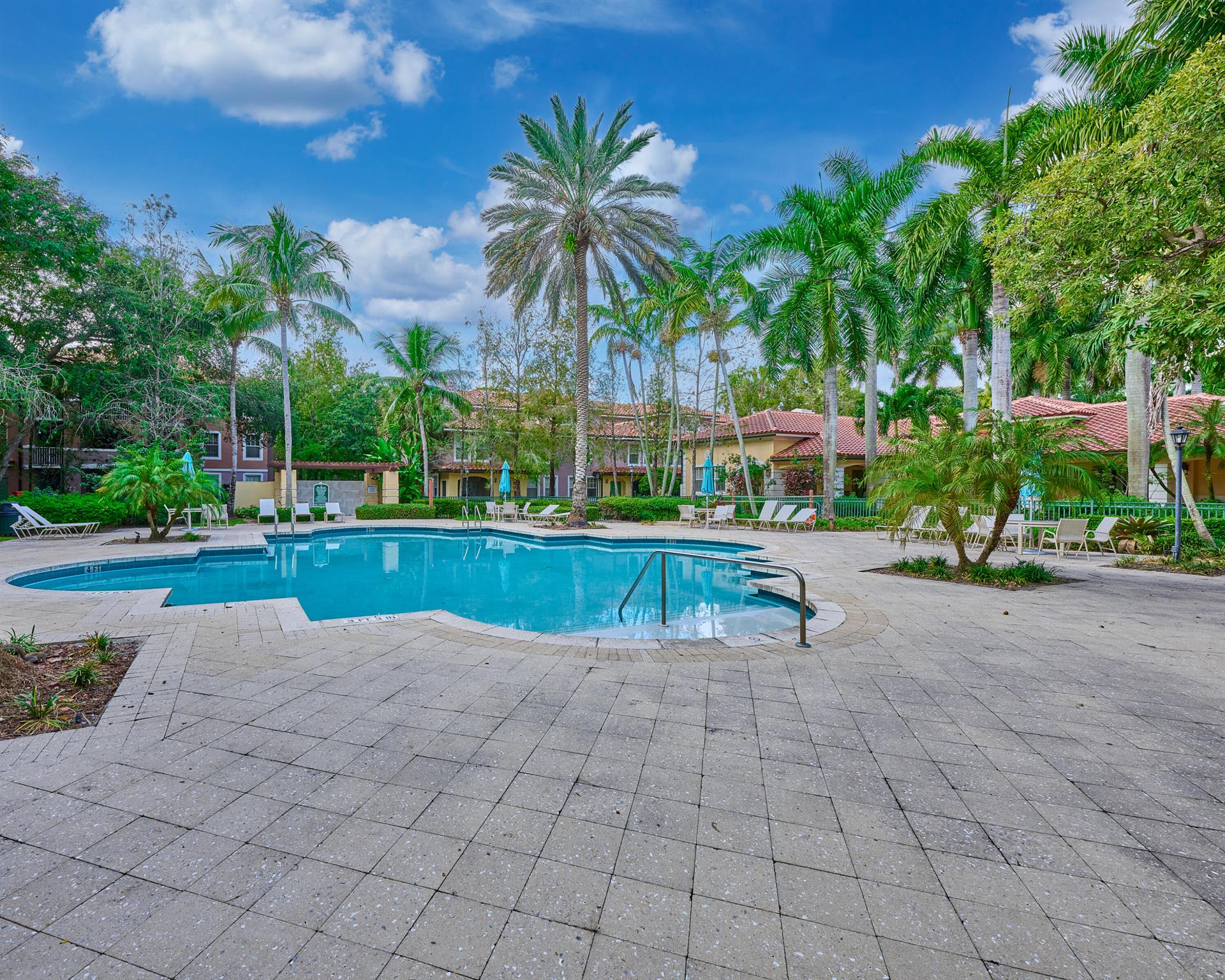 CYPRESS POINTE AT CORAL S - Residential