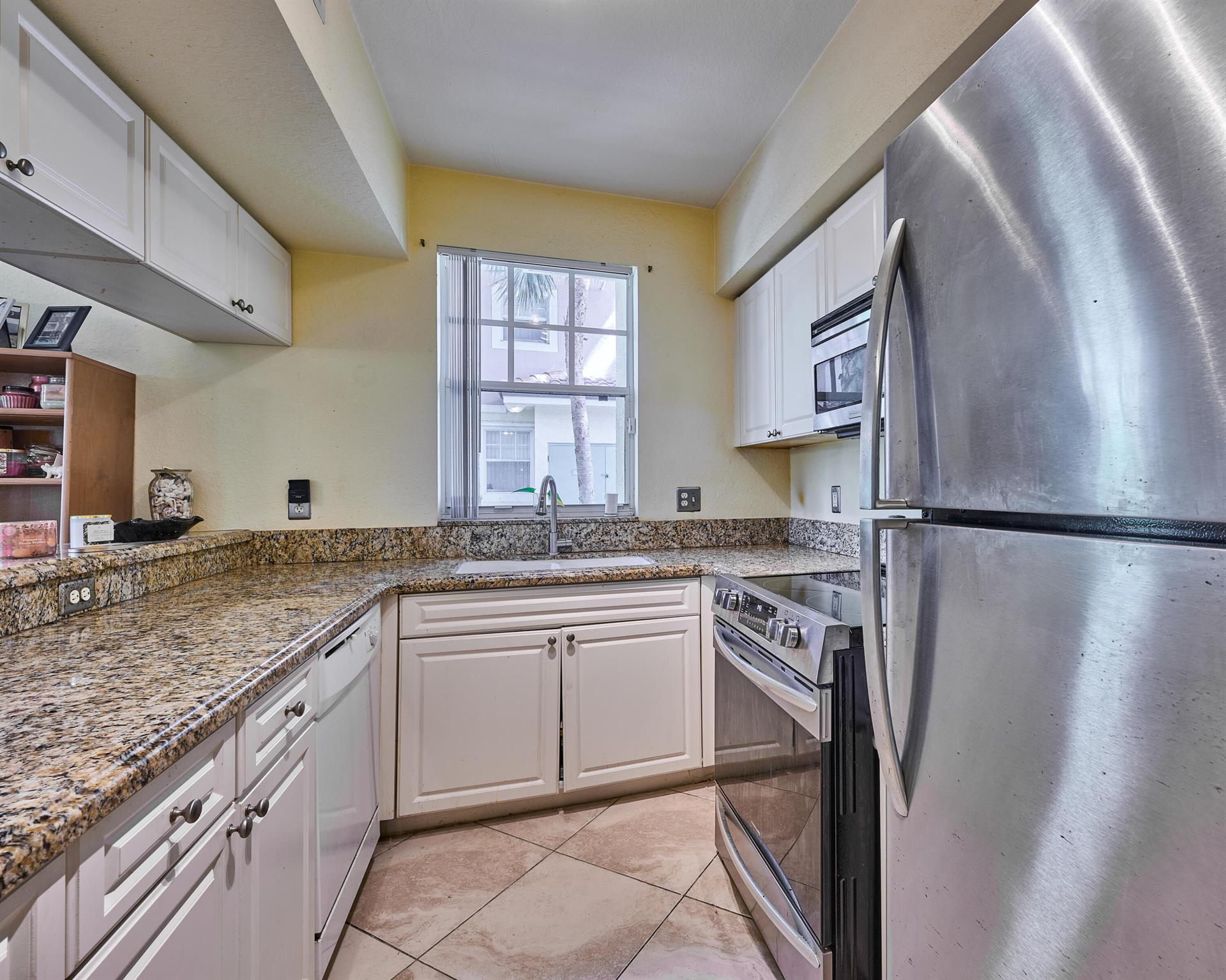CYPRESS POINTE AT CORAL S - Residential