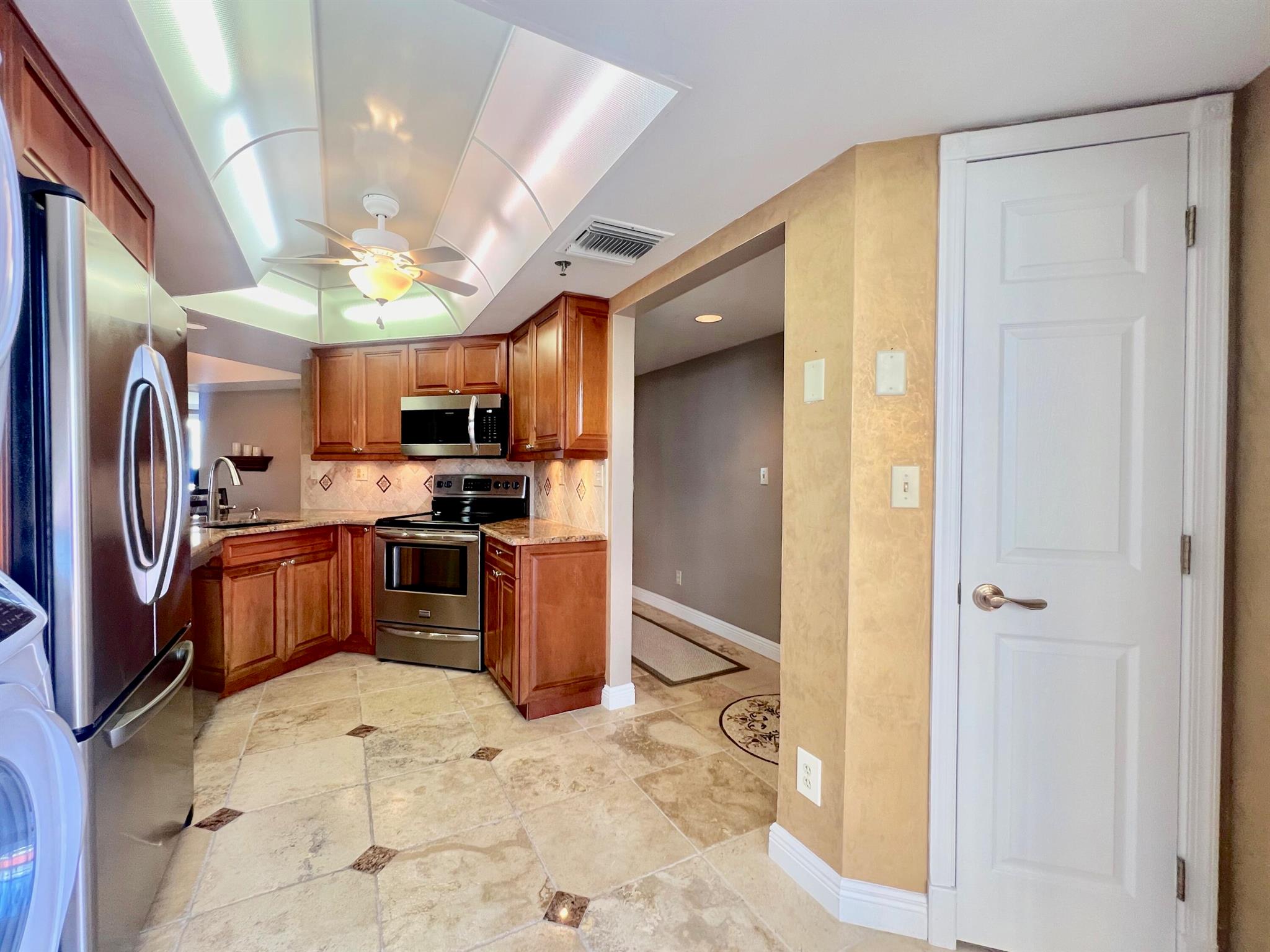 HIBISCUS BY THE SEA CONDO - Residential Lease