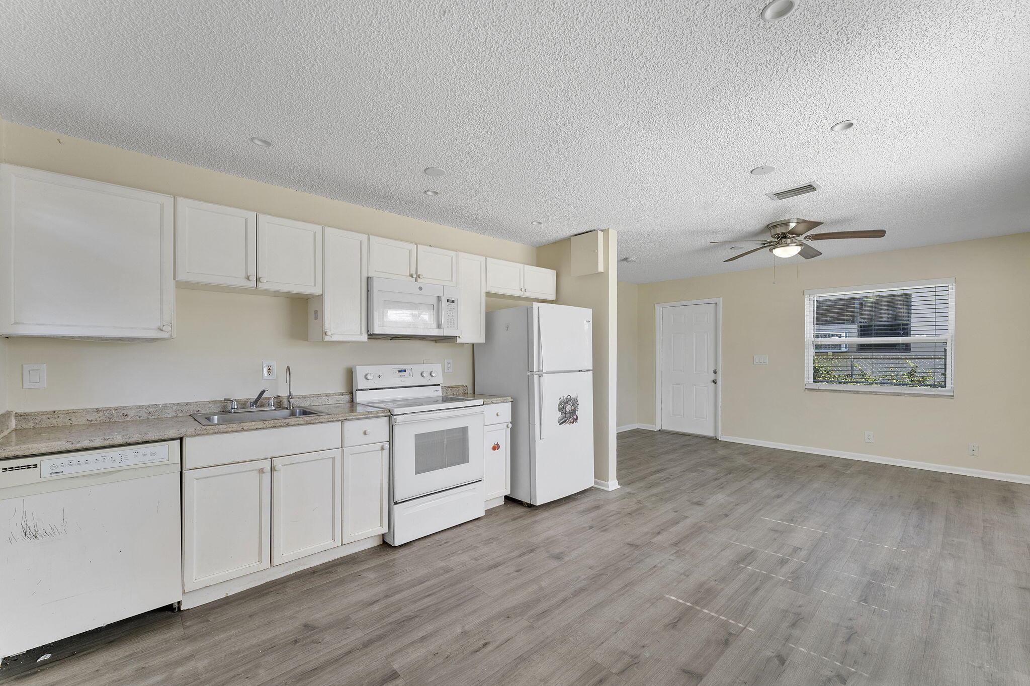 ACREHOME PARK SECOND ADD - Residential Lease