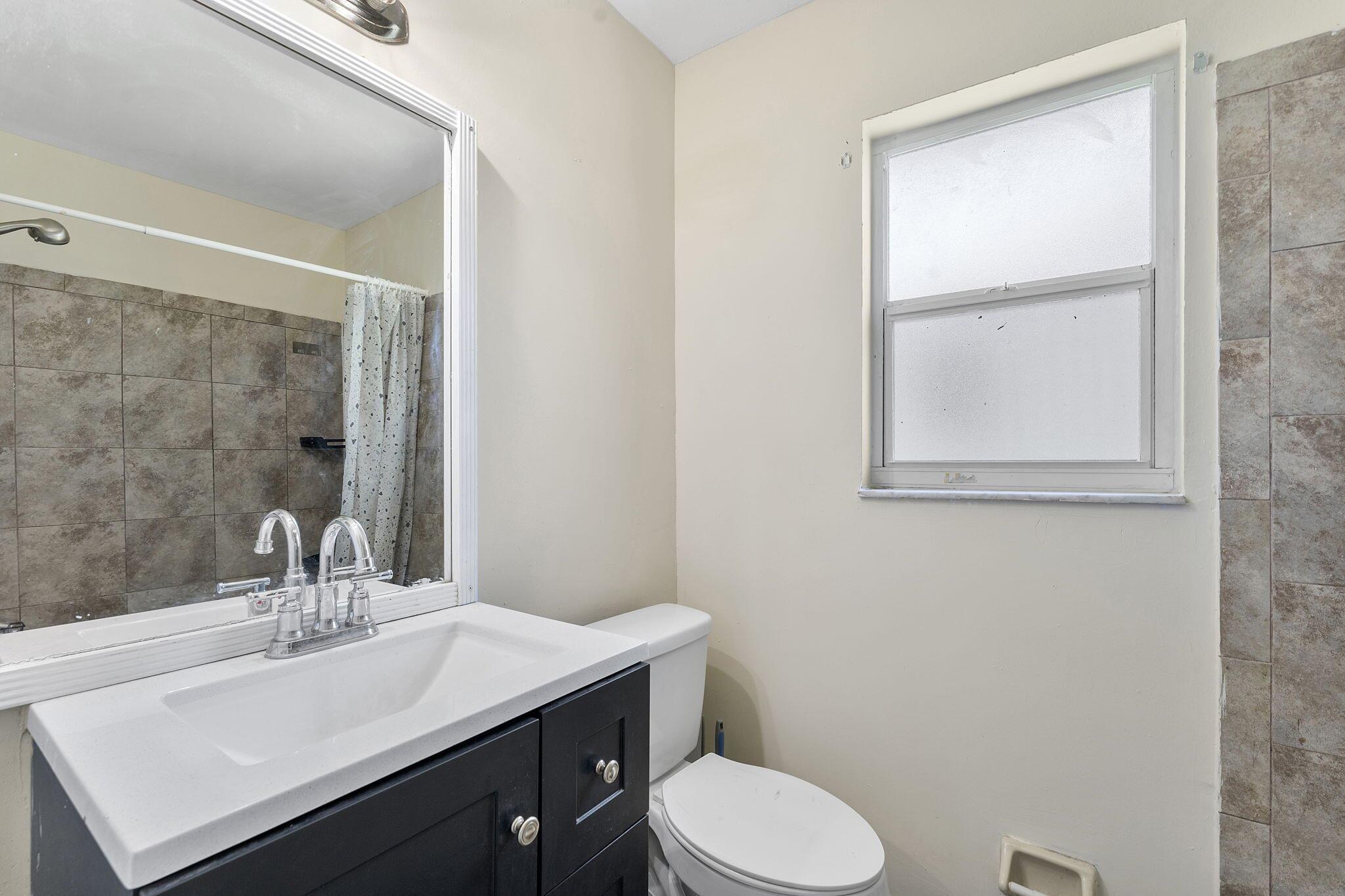 ACREHOME PARK SECOND ADD - Residential Lease