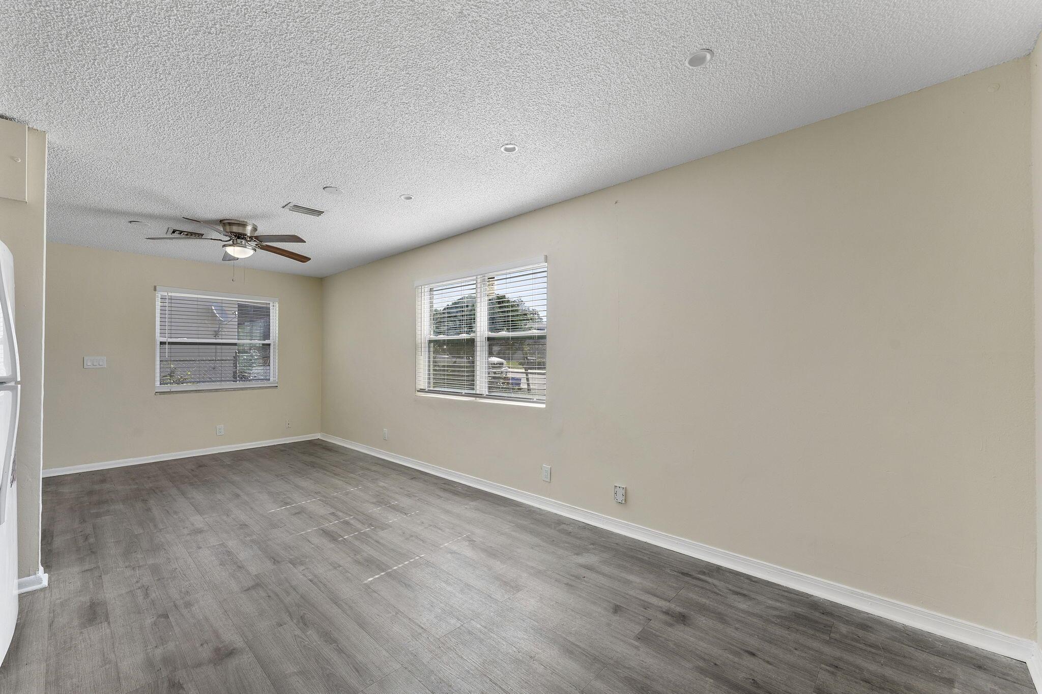 ACREHOME PARK SECOND ADD - Residential Lease