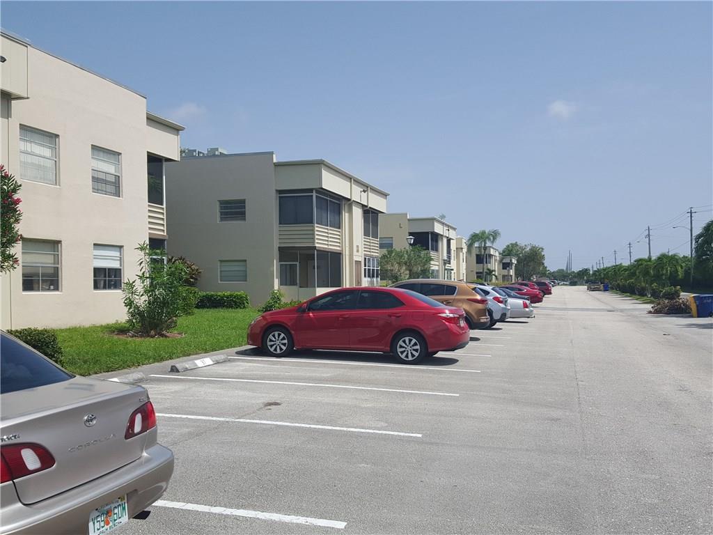 KINGS POINT FLANDERS COND - Residential