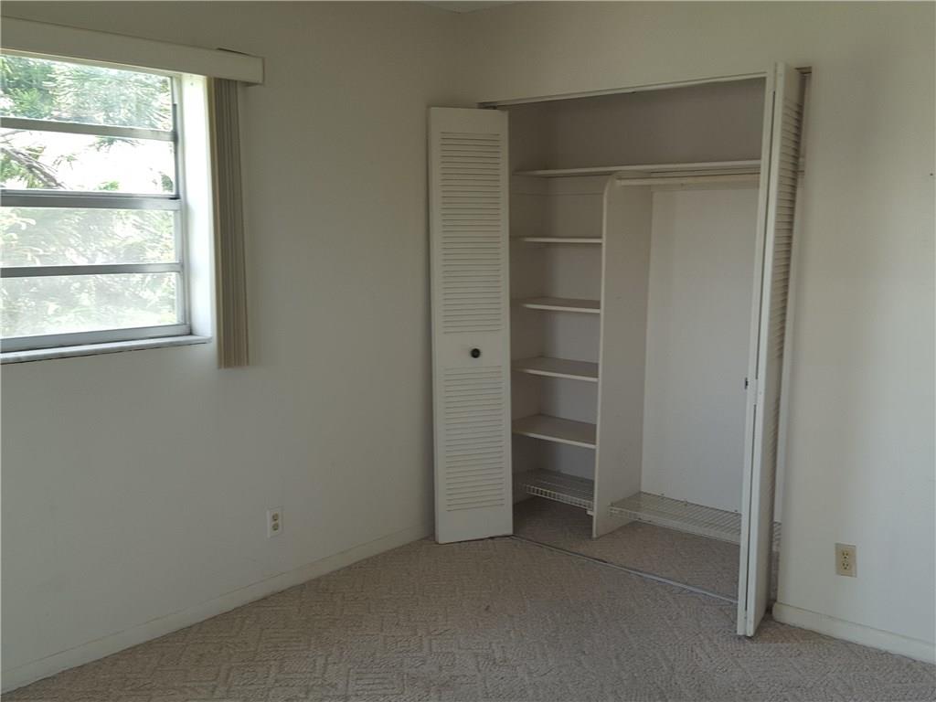 KINGS POINT FLANDERS COND - Residential