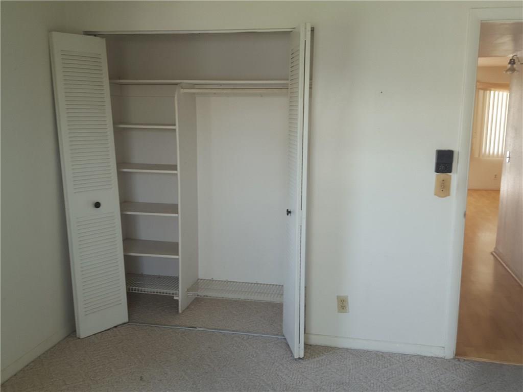 KINGS POINT FLANDERS COND - Residential