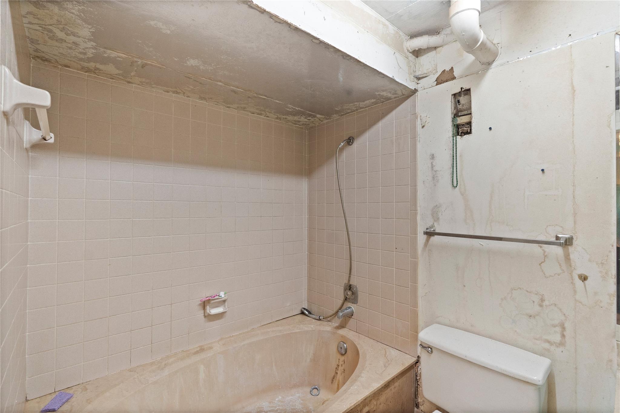 THE FOUNTAINS OF JACARAND - Residential