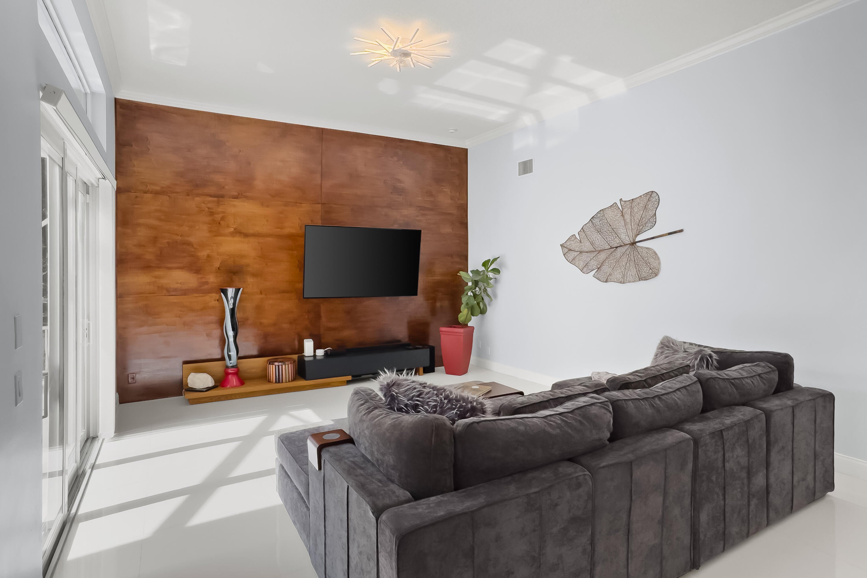 Properties 15622 CYPRESS PARK Drive