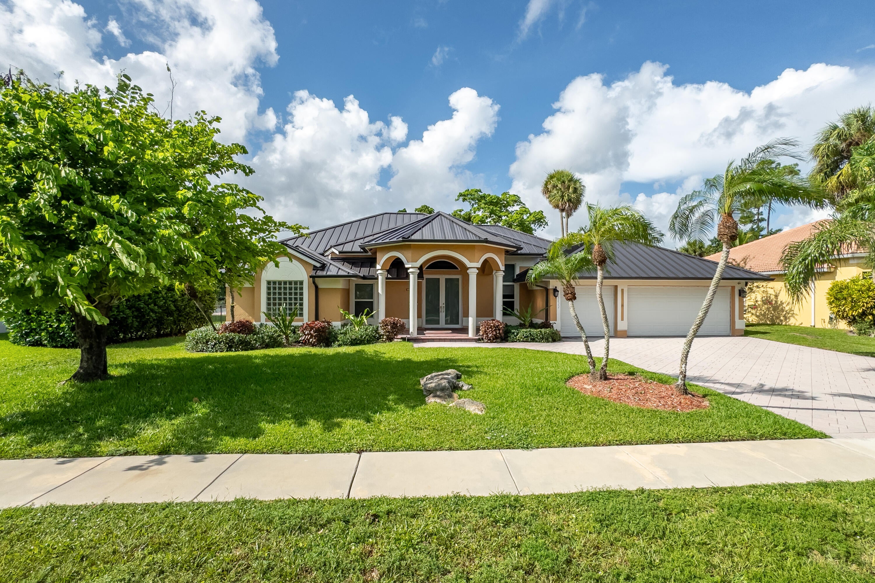 Properties 15622 CYPRESS PARK Drive