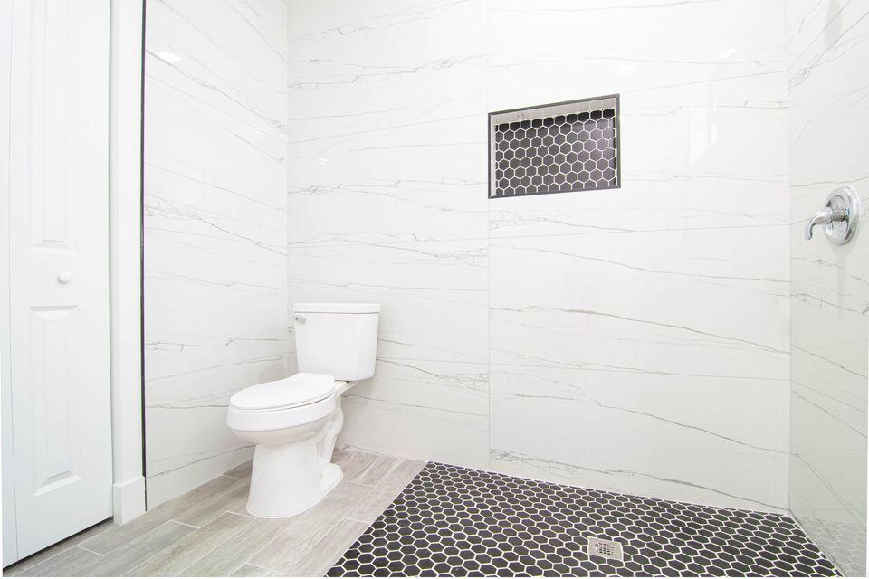 PORT CHARLOTTE SEC82 - Residential Lease