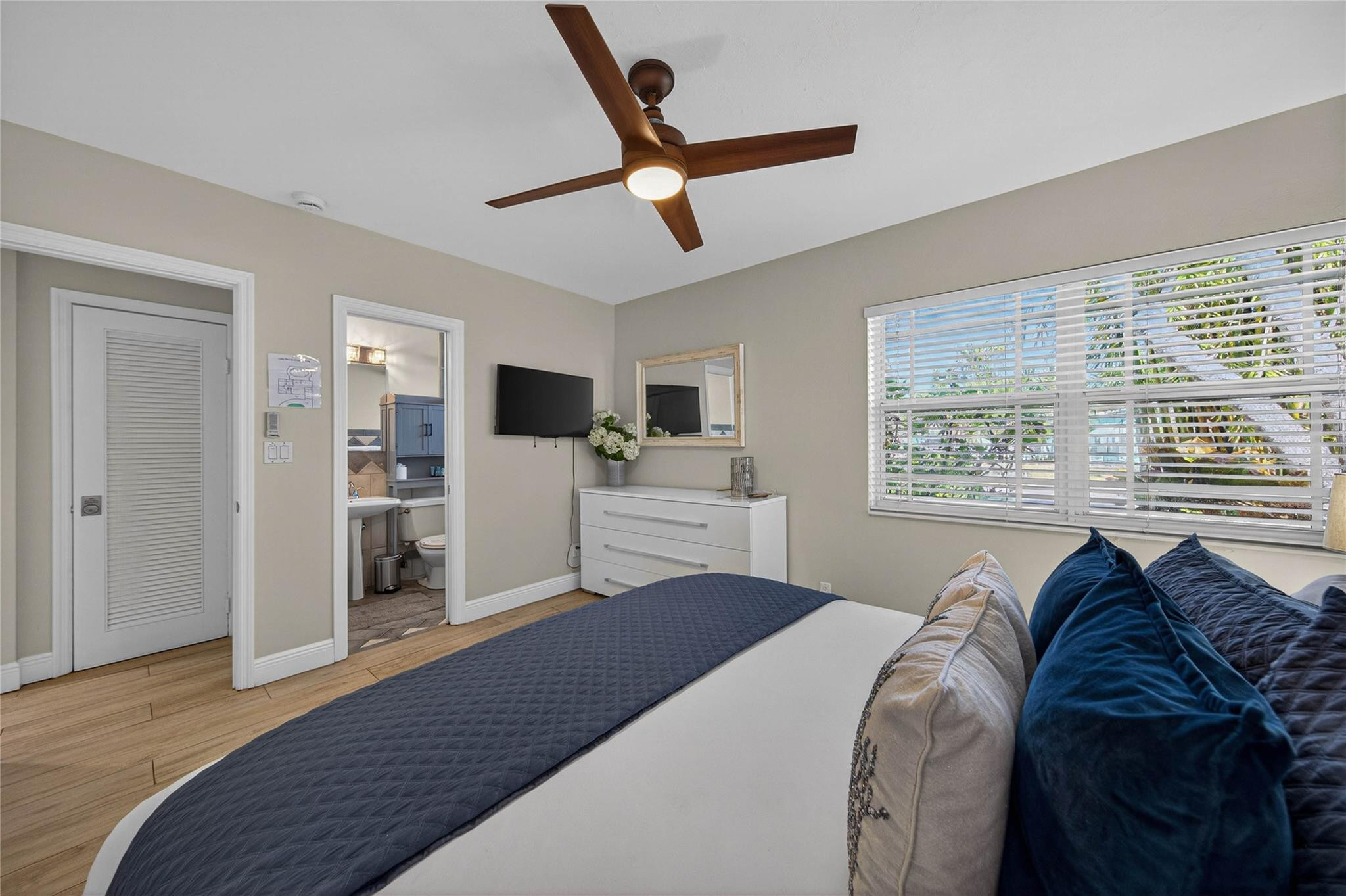 Beverly Shores 30-27 B - Residential