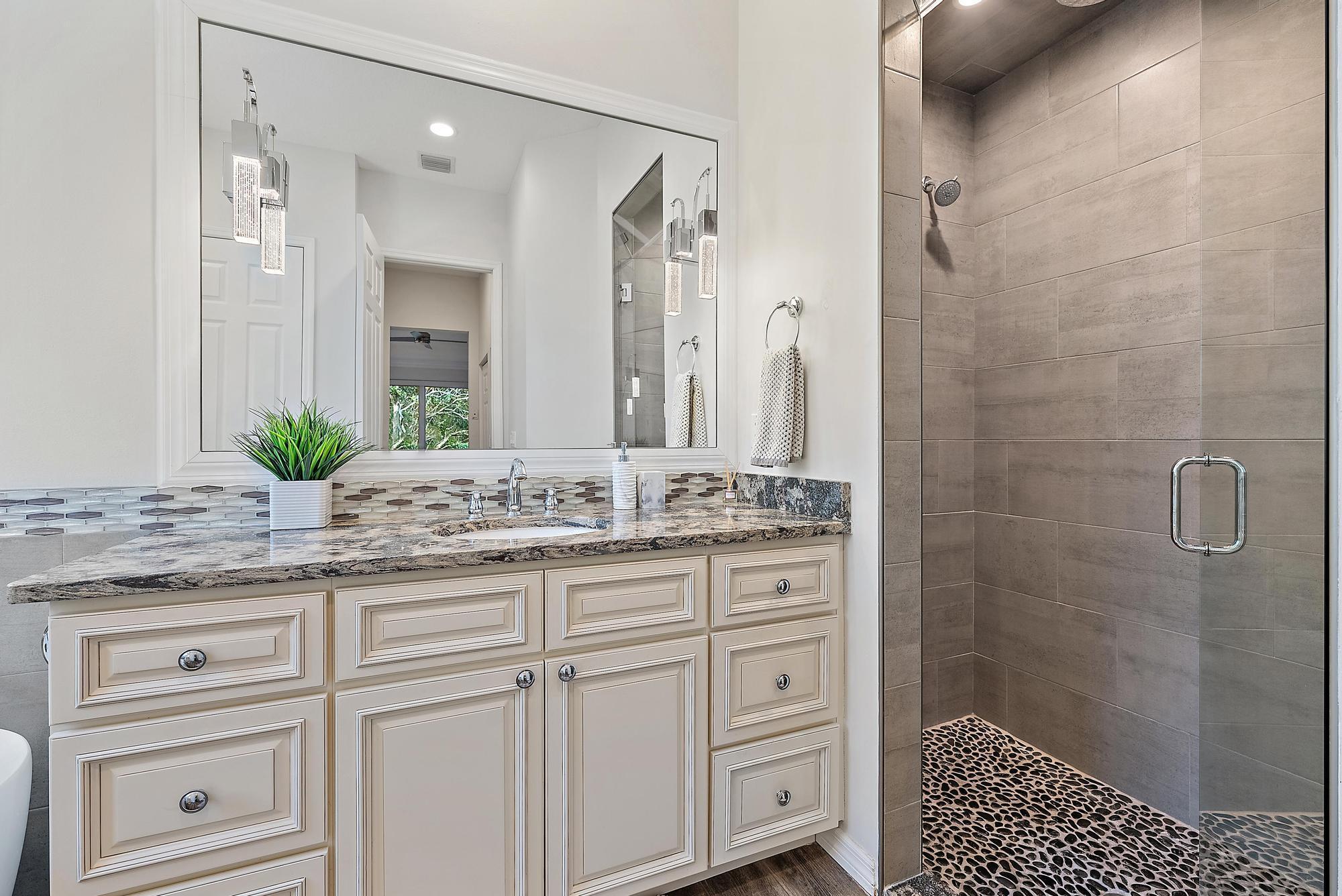 IBIS GOLF AND COUNTRY CLUB 18 - Residential Lease