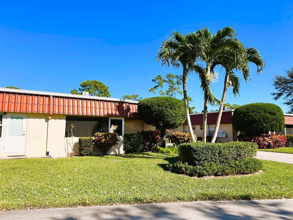 Photo of 629 Marlboro Oval Oval #A, Lake Worth, FL 33467 (MLS # R10944289)