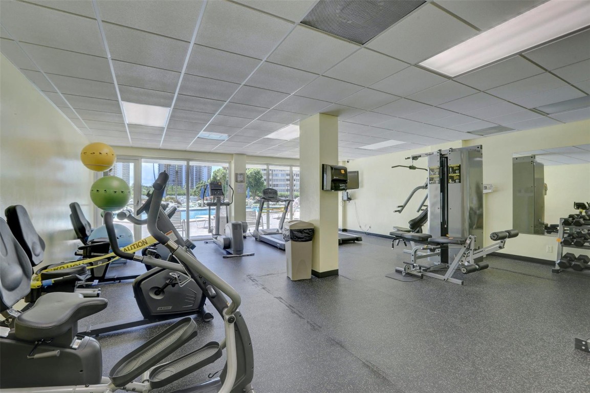 Coral Ridge Towers East - Residential