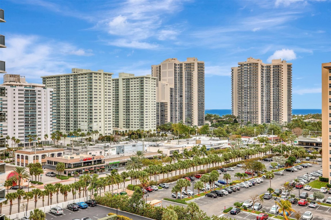 Coral Ridge Towers East - Residential