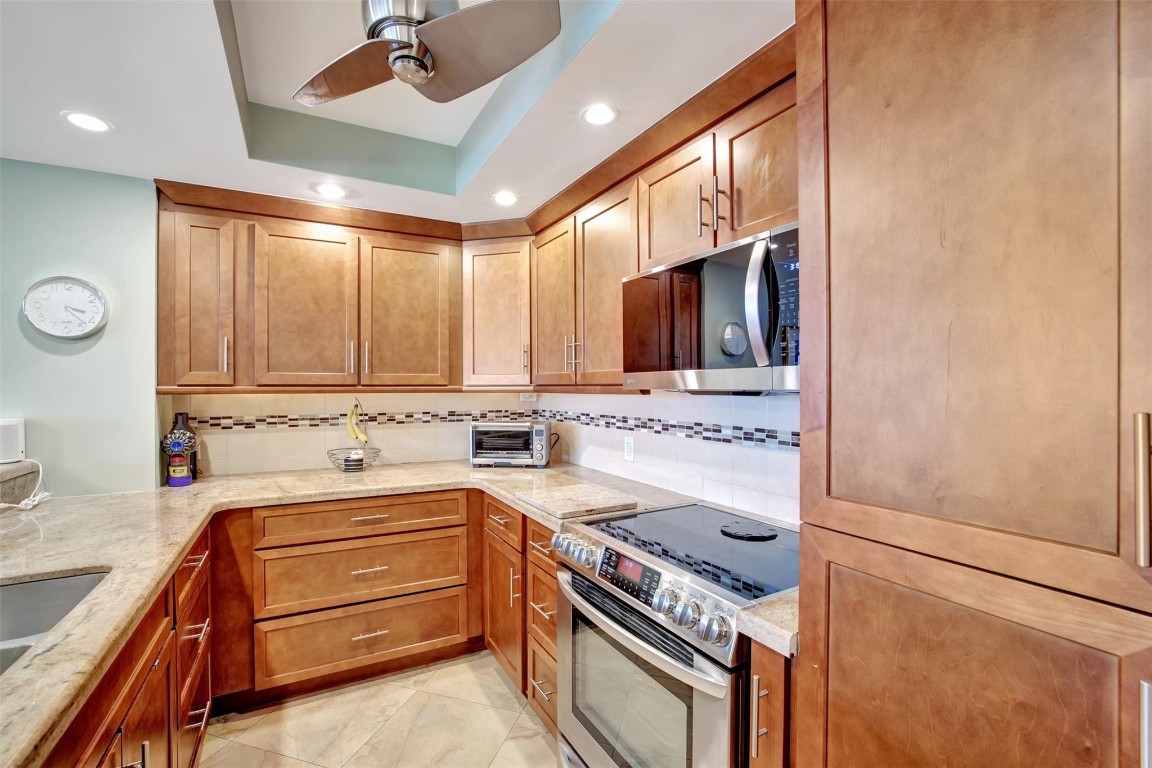 Coral Ridge Towers East - Residential