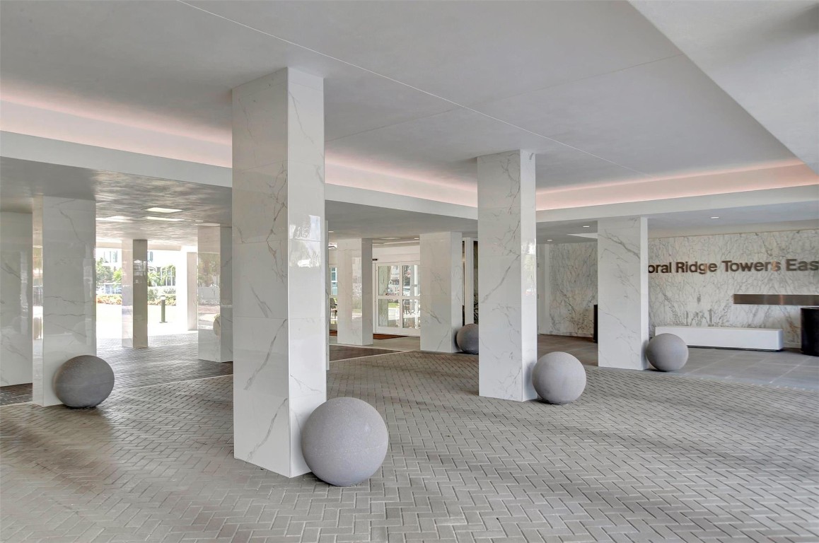 Coral Ridge Towers East - Residential