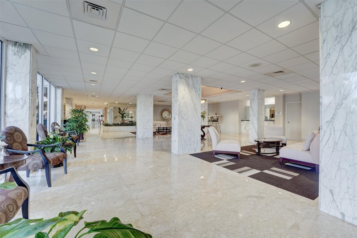 Coral Ridge Towers East - Residential