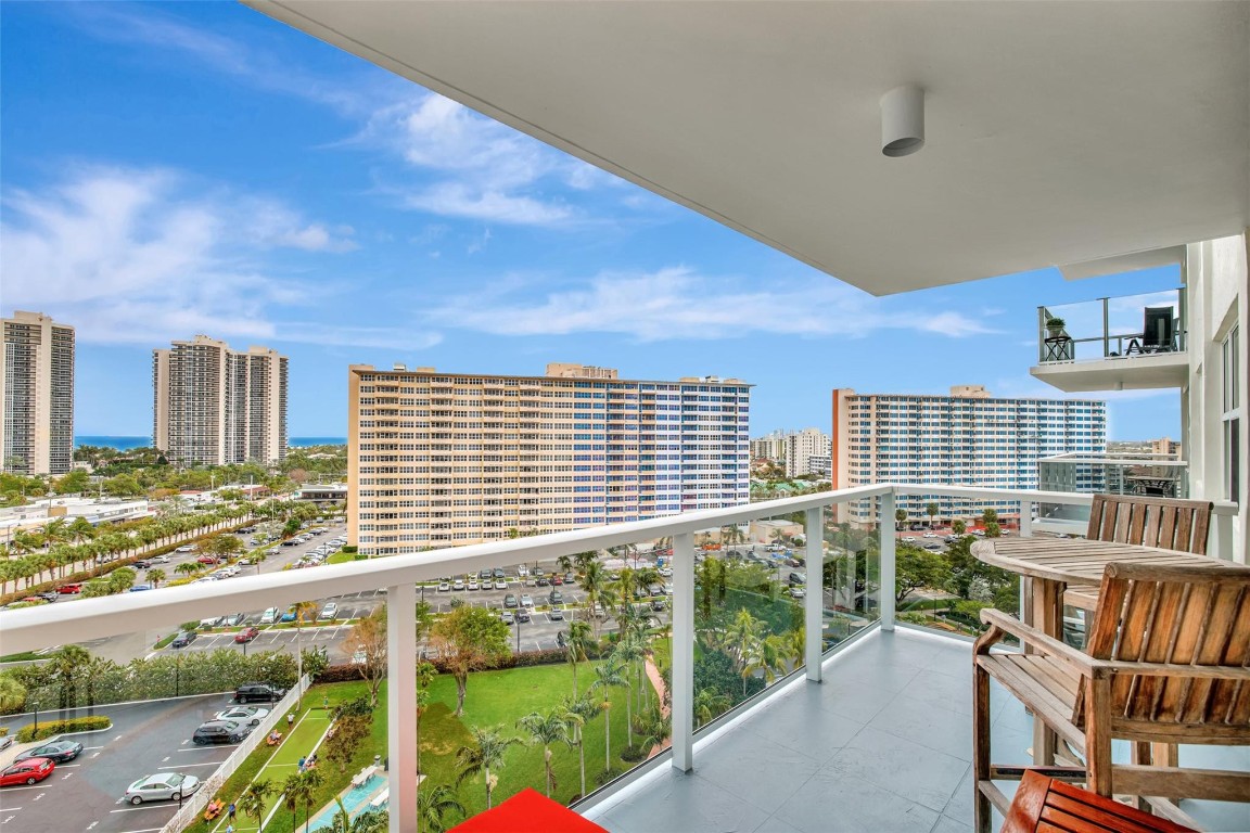 Coral Ridge Towers East - Residential