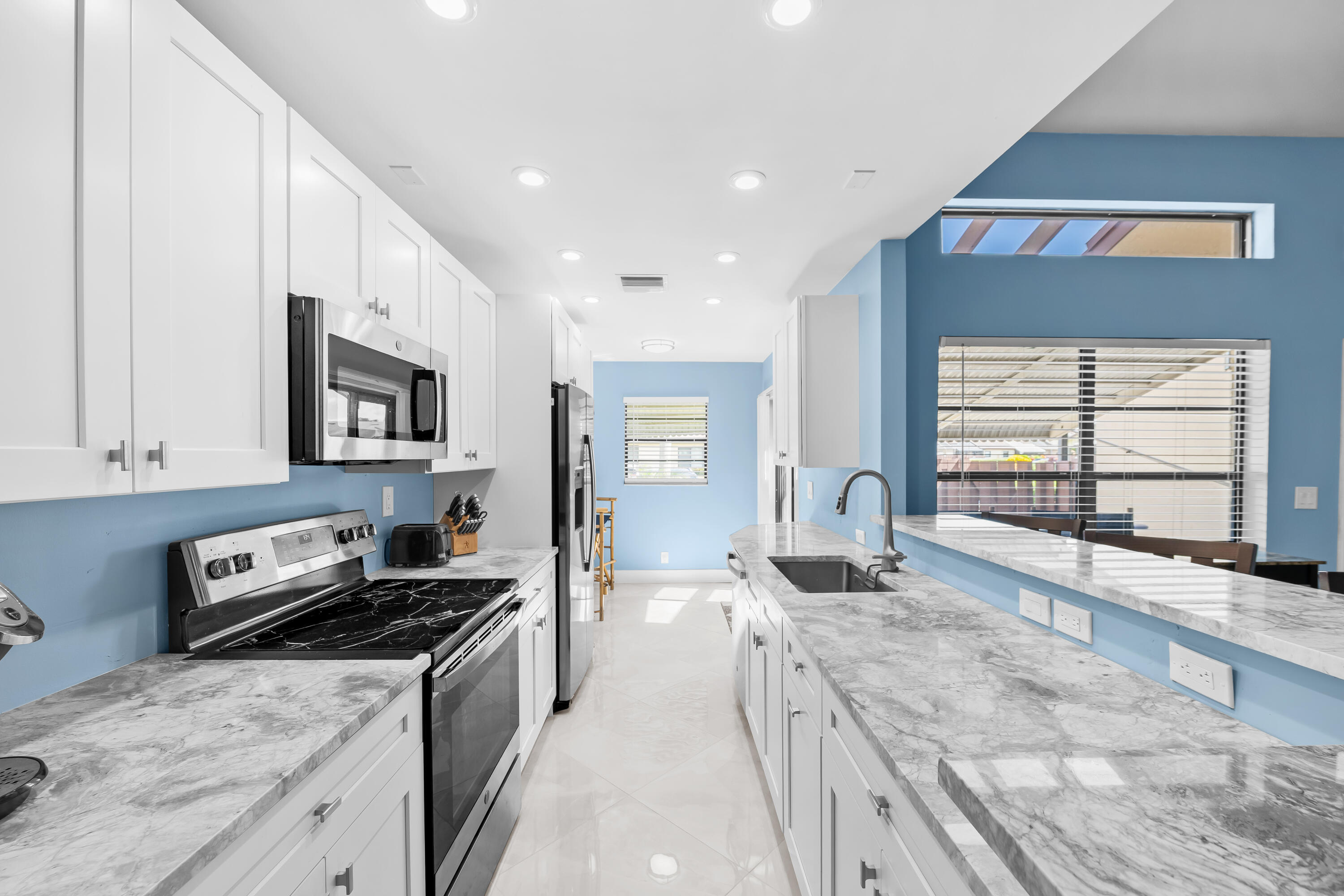 HIGH POINT OF DELRAY WEST CONDO SEC 3 - Residential