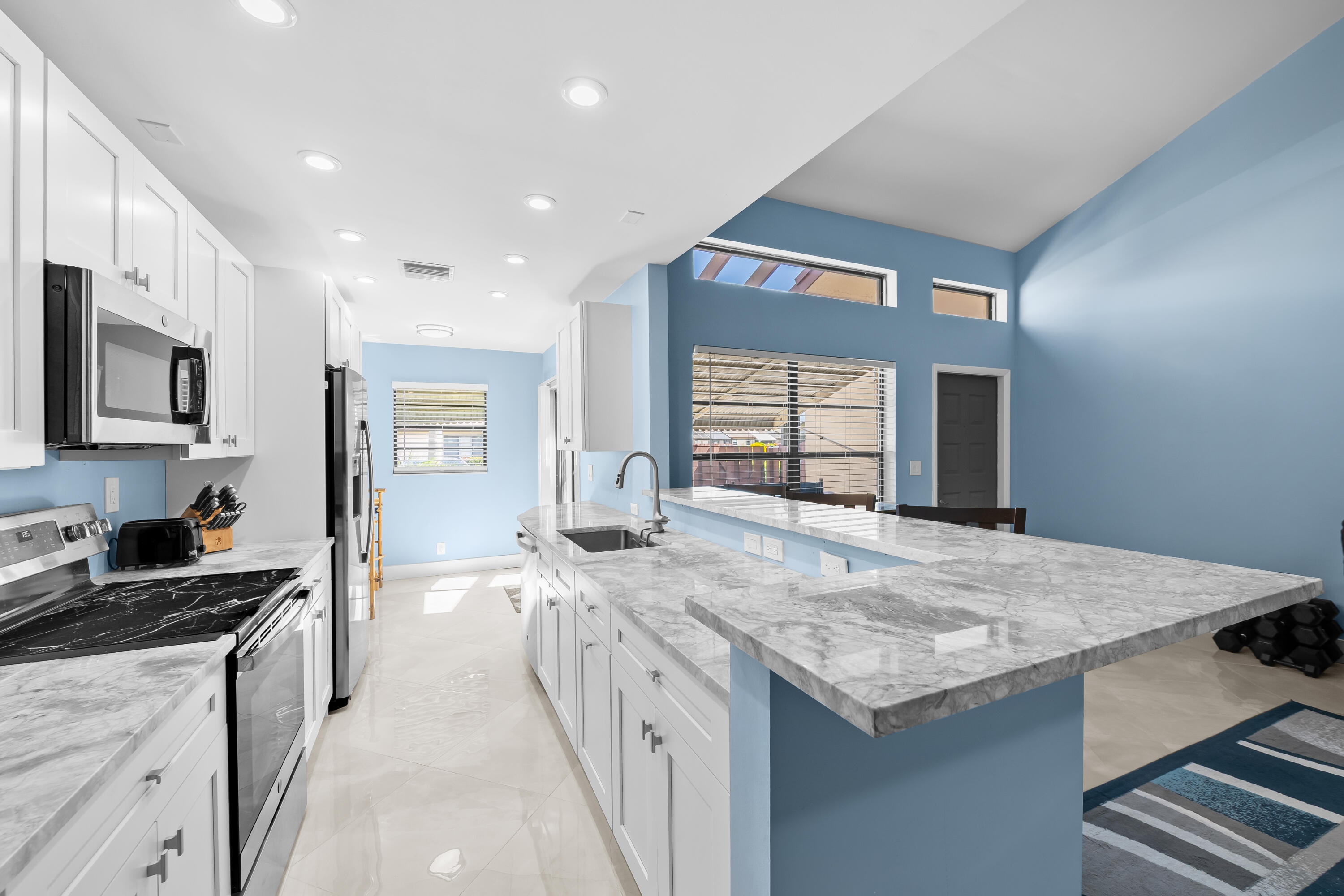HIGH POINT OF DELRAY WEST CONDO SEC 3 - Residential