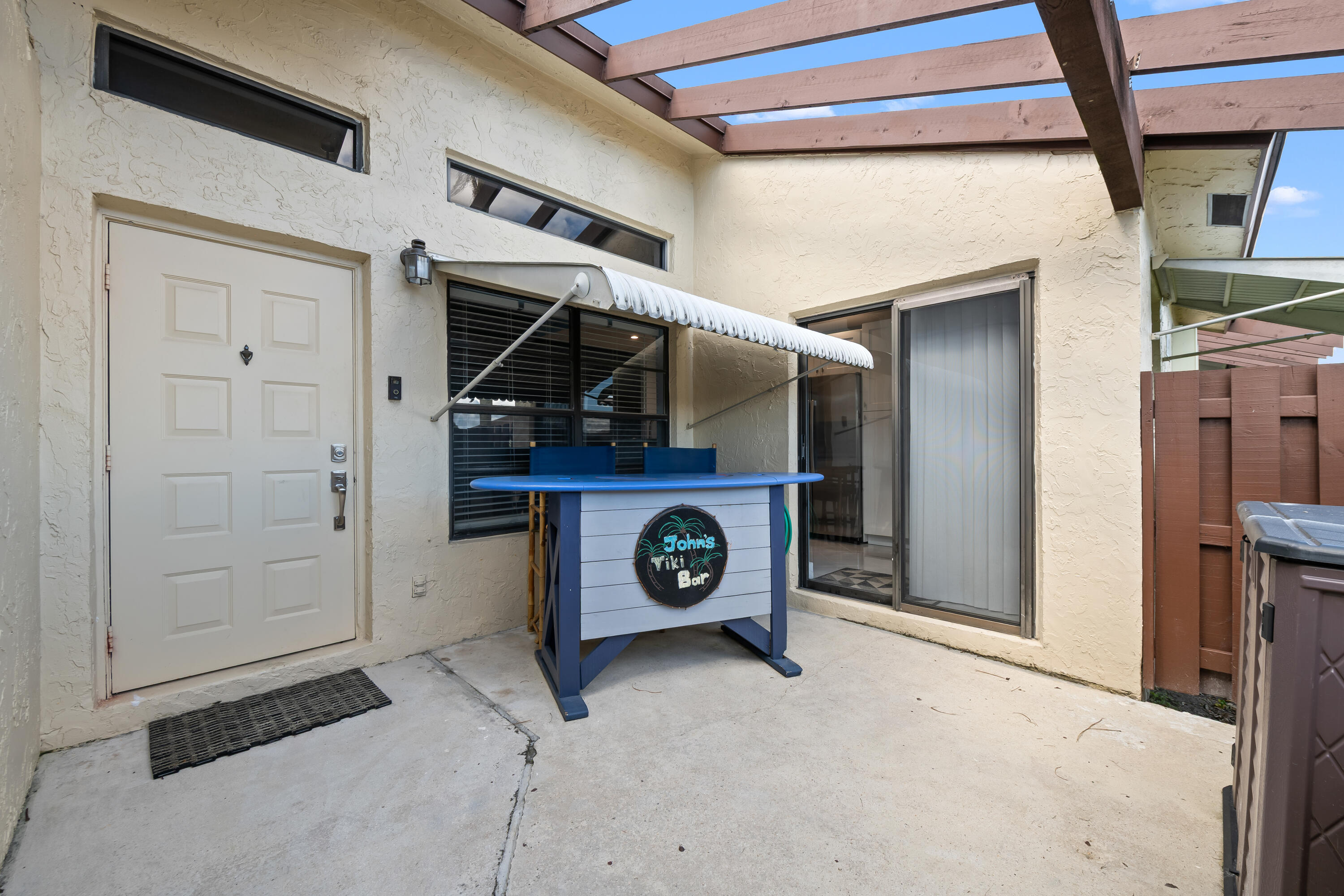HIGH POINT OF DELRAY WEST CONDO SEC 3 - Residential