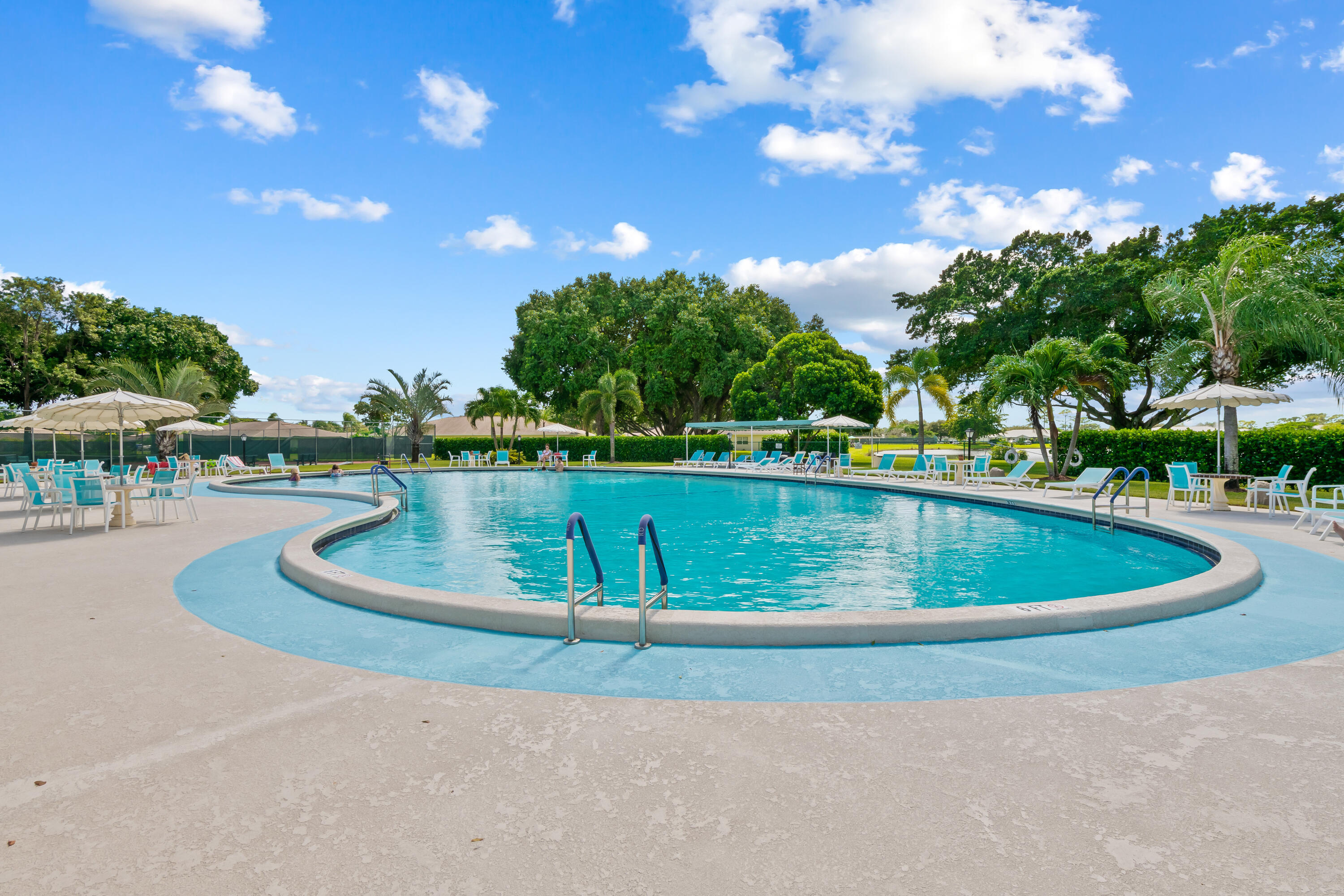HIGH POINT OF DELRAY WEST CONDO SEC 3 - Residential