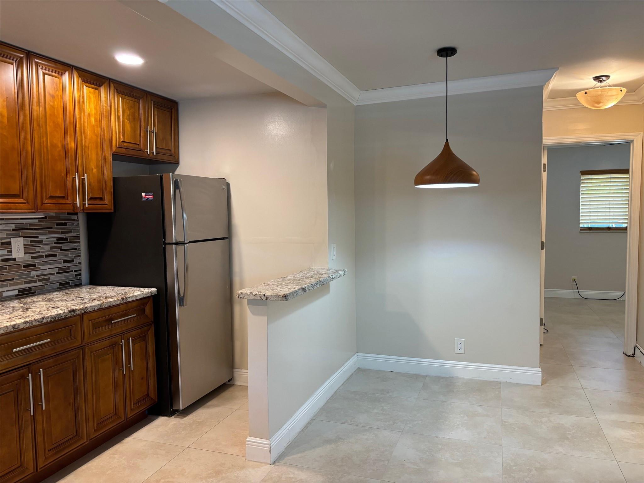 1021 NE 24th Ave 9