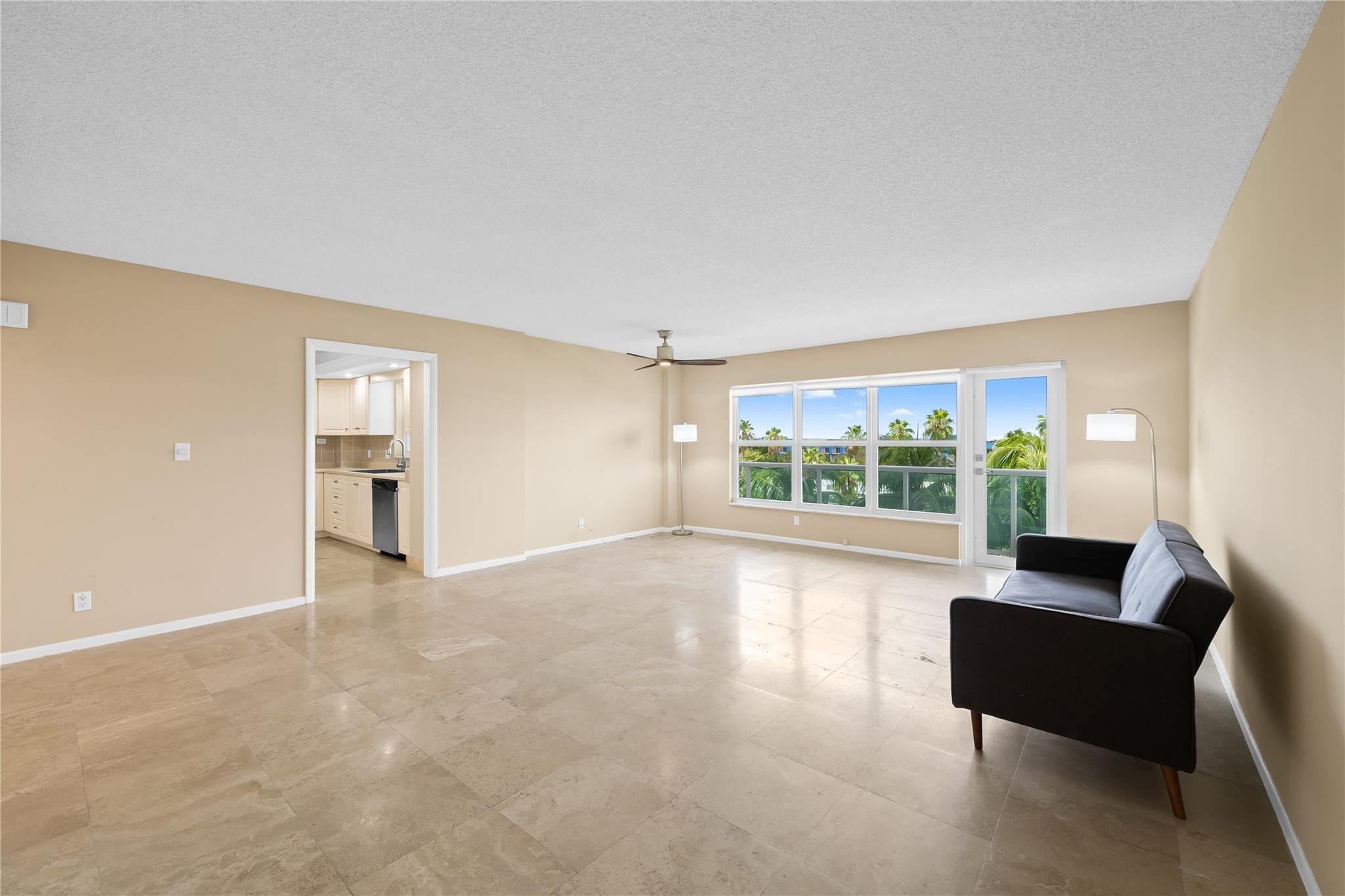 3900 GALT OCEAN Drive 309
