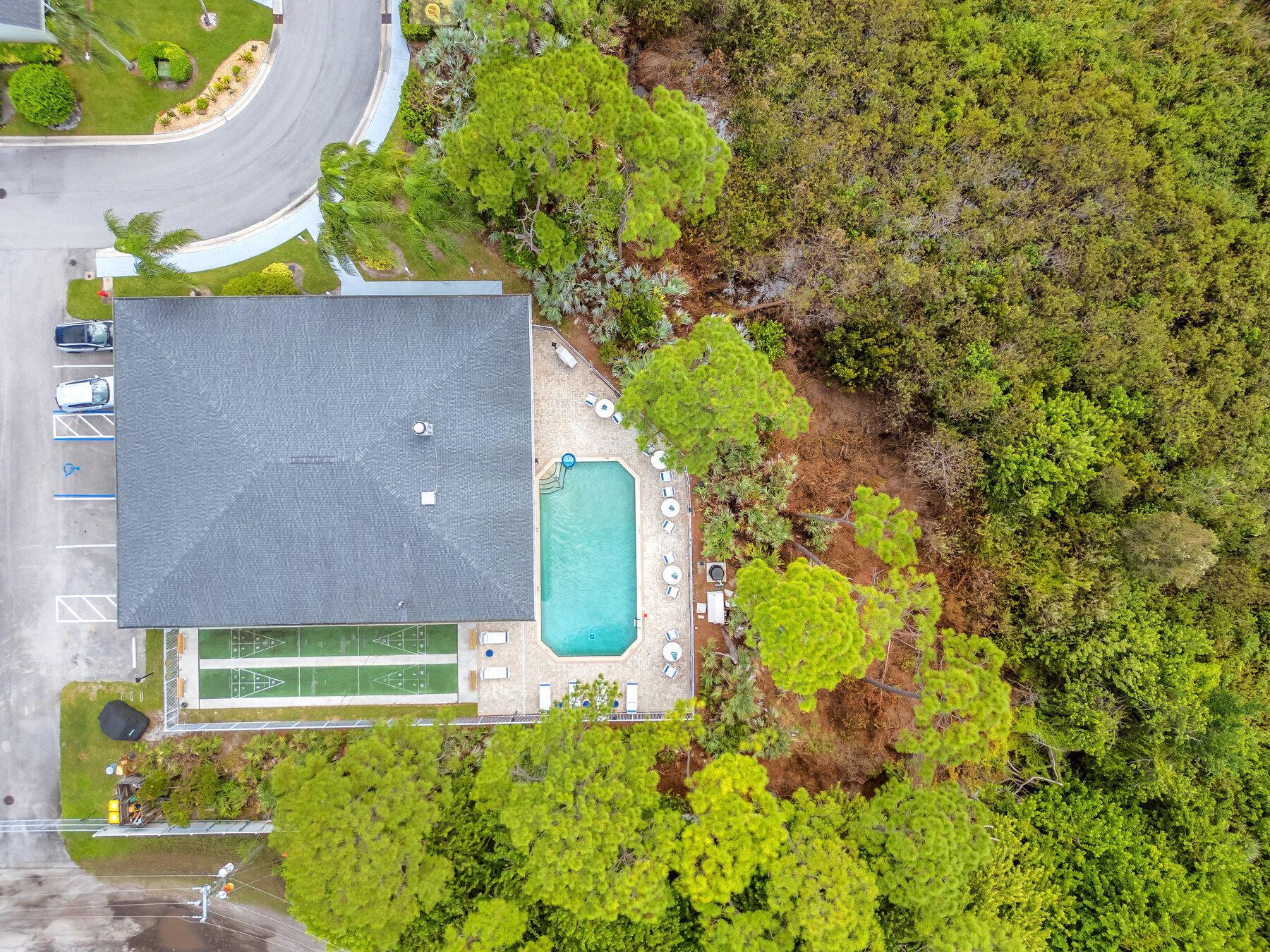 11036 SE Sea Pines Circle