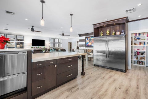 Tiny photo for 811 SE 31st Street, Boca Raton, FL 33432 (MLS # B26072022)