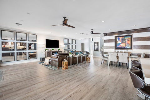 Tiny photo for 811 SE 31st Street, Boca Raton, FL 33432 (MLS # B26072022)