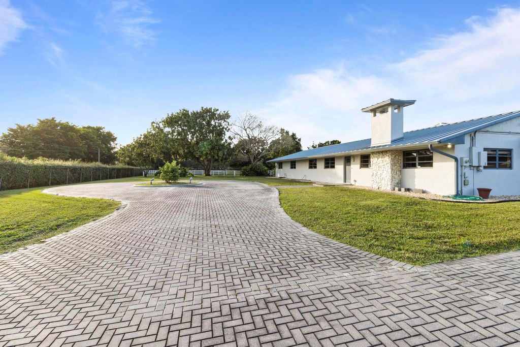 Photo of 17781 SW 52nd Court, Southwest Ranches, FL 33331 (MLS # F10418832)
