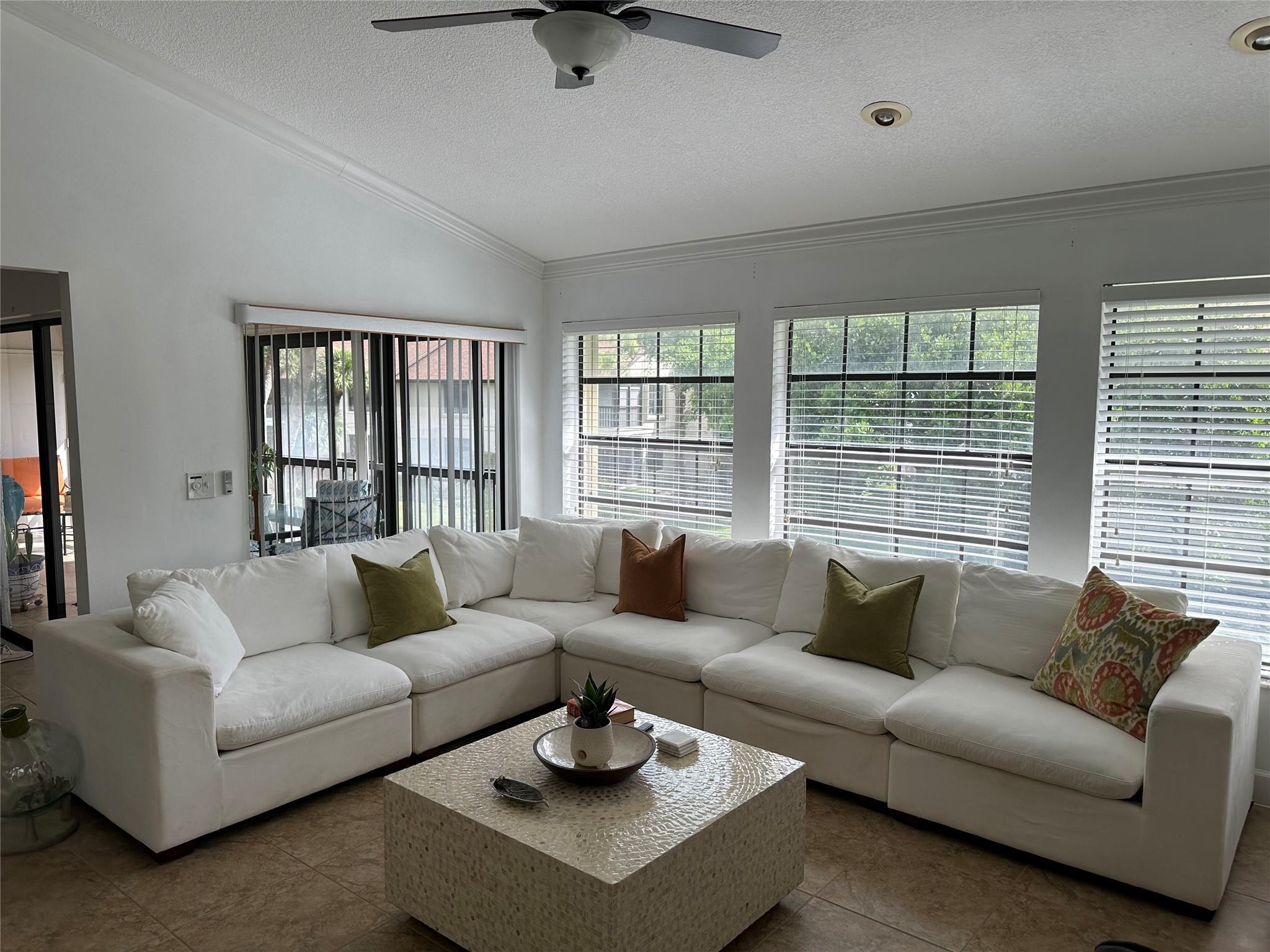 Lucerne Park Condo 01-15 - Residential Lease