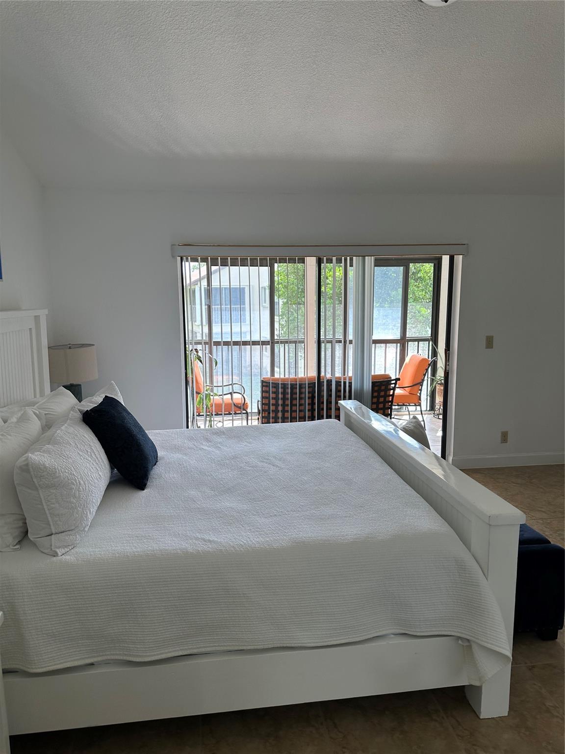 Lucerne Park Condo 01-15 - Residential Lease