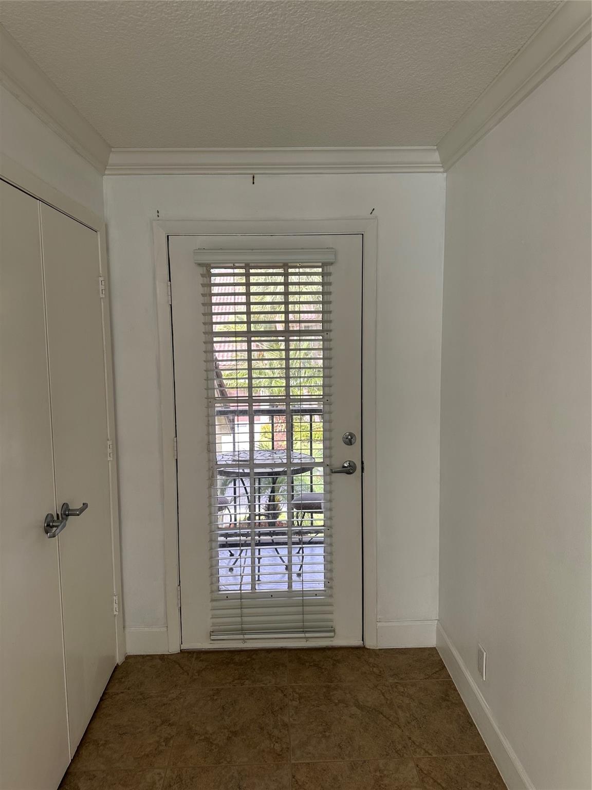 Lucerne Park Condo 01-15 - Residential Lease