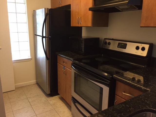 PALM LAKE CONDO - Residential Lease